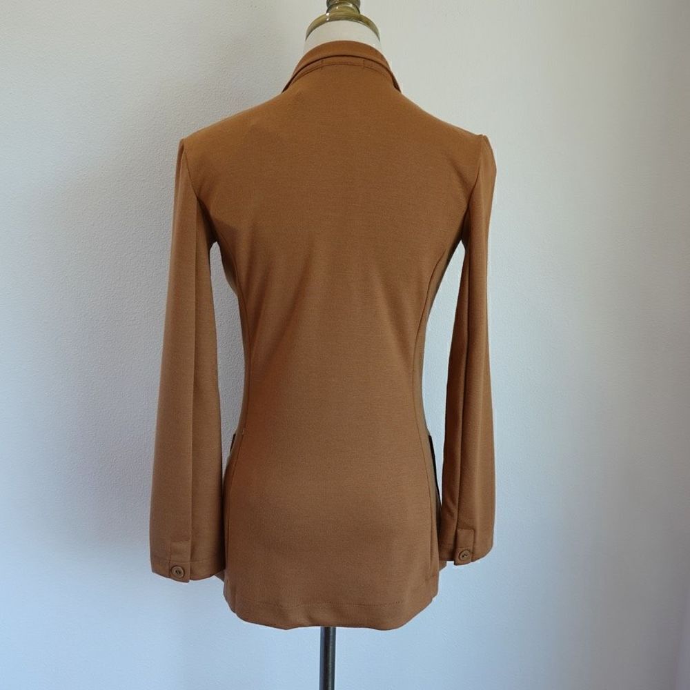Suzie Kondi Three Button Blazer Camel Size XS NWT - Picture 5 of 13